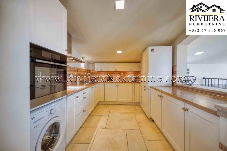 Prodaja, kuća, 390m², Mažina, Tivat