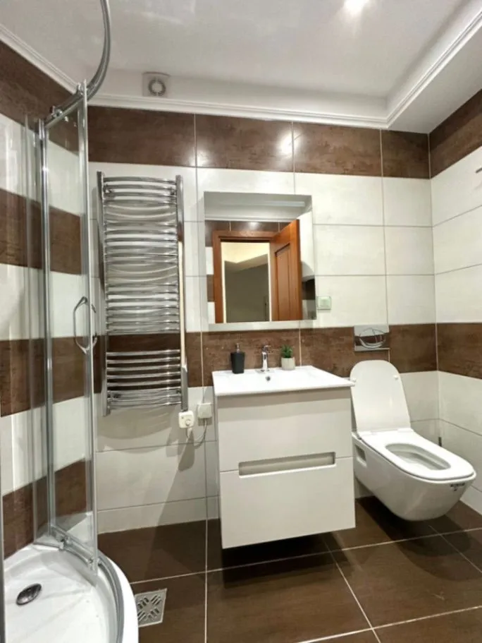 Izdavanje, jednosoban stan, 53m², Centar, Podgorica