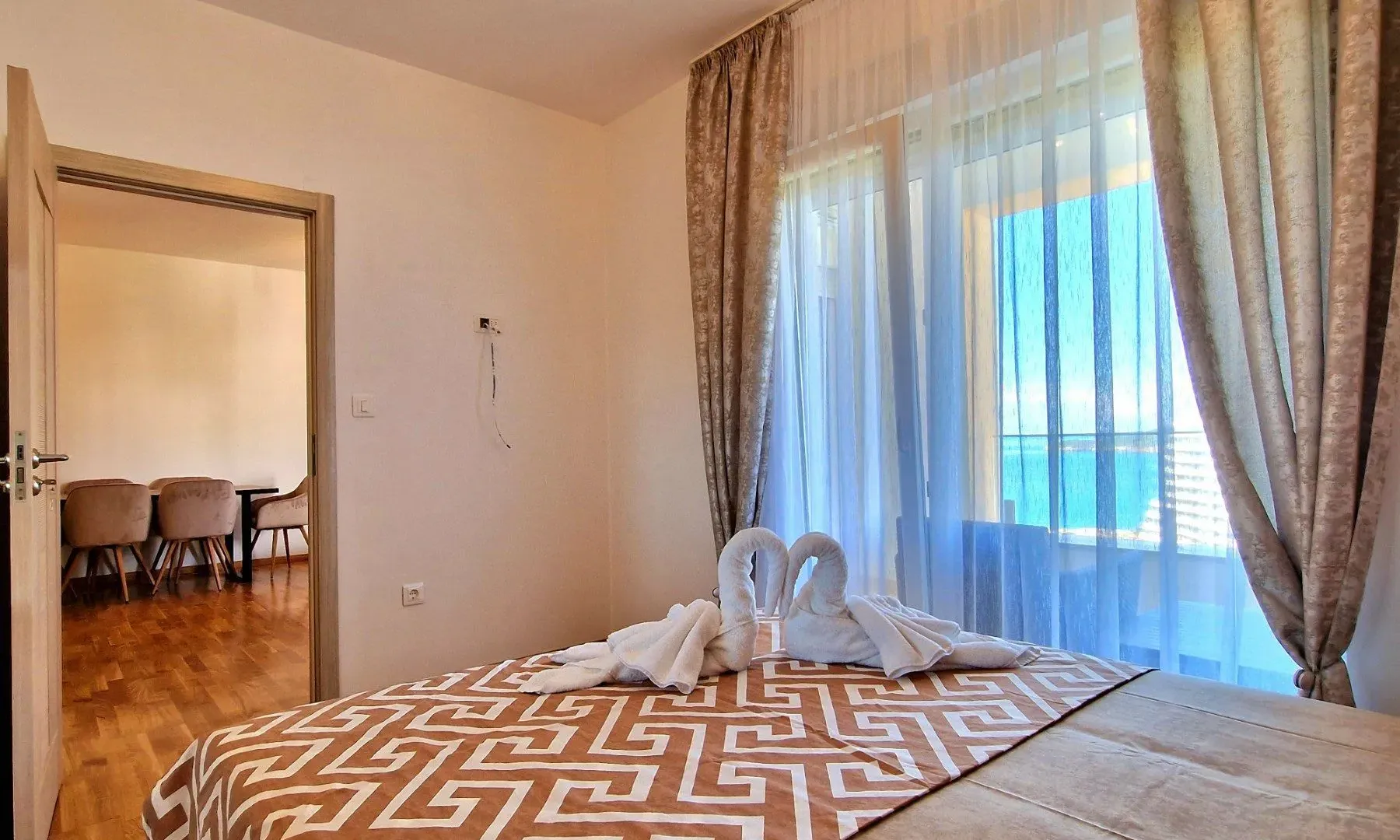 Sale, two bedroom apartment, 59m², Bečići, Budva