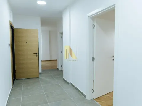 Prodaja, četvorosoban stan, 94m², Avijatičarsko naselje, Novi Sad Sve Podlokacije - image 4