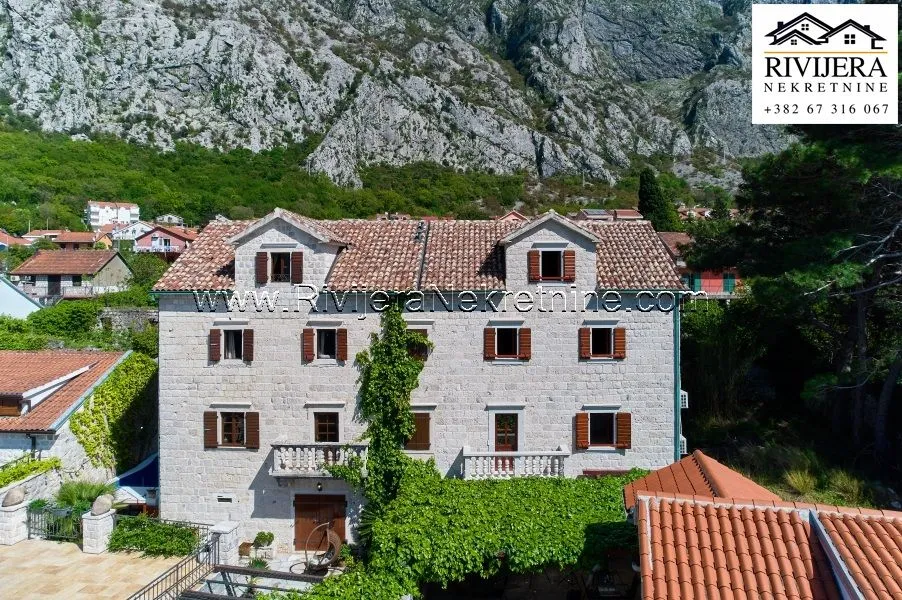 Sale, house, 450m², Dobrota, Kotor