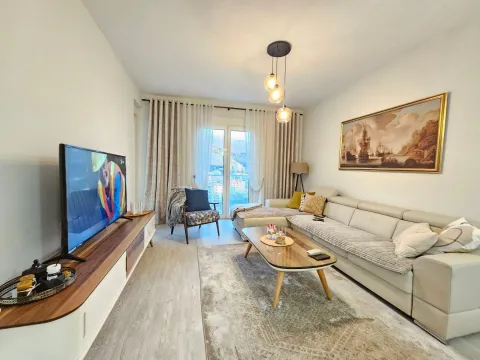 Rent, one bedroom apartment, 57m², Bečići, Budva - image 6