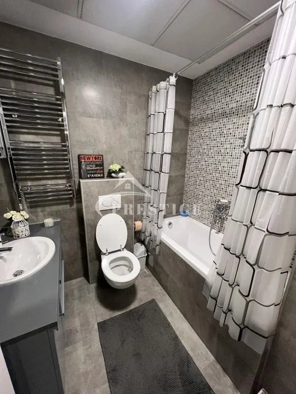 Izdavanje, dvosoban stan, 75m², City Kvart, Podgorica