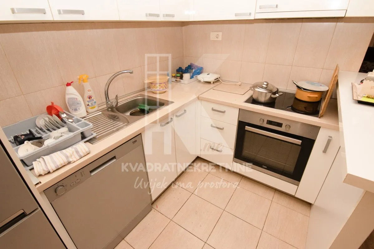 Sale, house, 130m², Malo Brdo, Podgorica