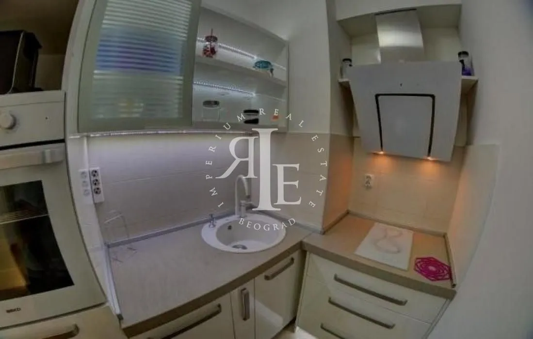 Izdavanje, stan, 47m², Novi Beograd Blok 67, Novi Beograd Sve Podlokacije