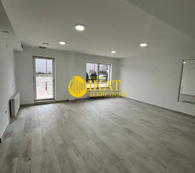 Izdavanje, poslovni prostor, 86m², Nova Pazova, Stara Pazova