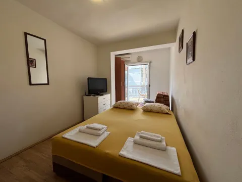 Izdavanje, jednosoban stan, 25m², Centar, Budva - image 10