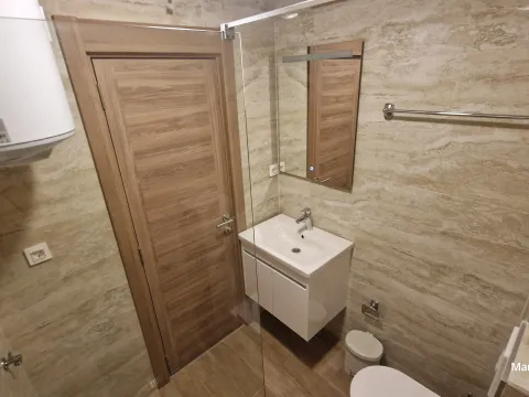 Izdavanje, dvosoban stan, 70m², Radanovići, Kotor - image 13