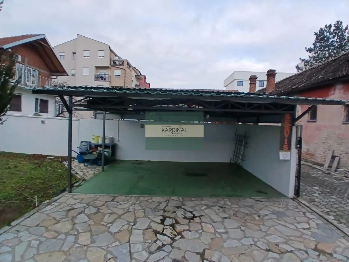 Prodaja, kuća, 334m², Vašarište, Kragujevac