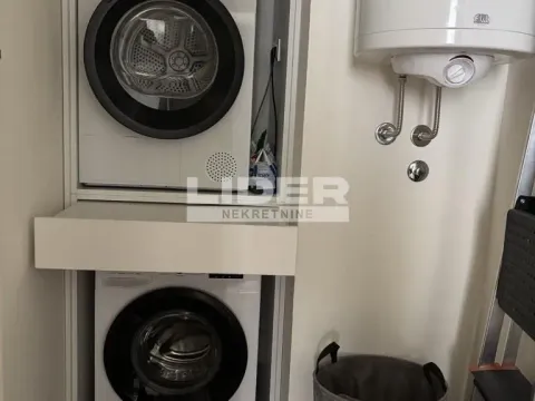 Rent, two bedroom apartment, 62m², Savski Venac, Beograd - image 12