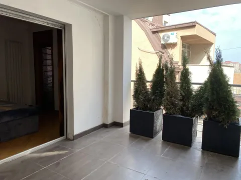 Izdavanje, trosoban stan, 103m², Stari Grad, Beograd - image 15