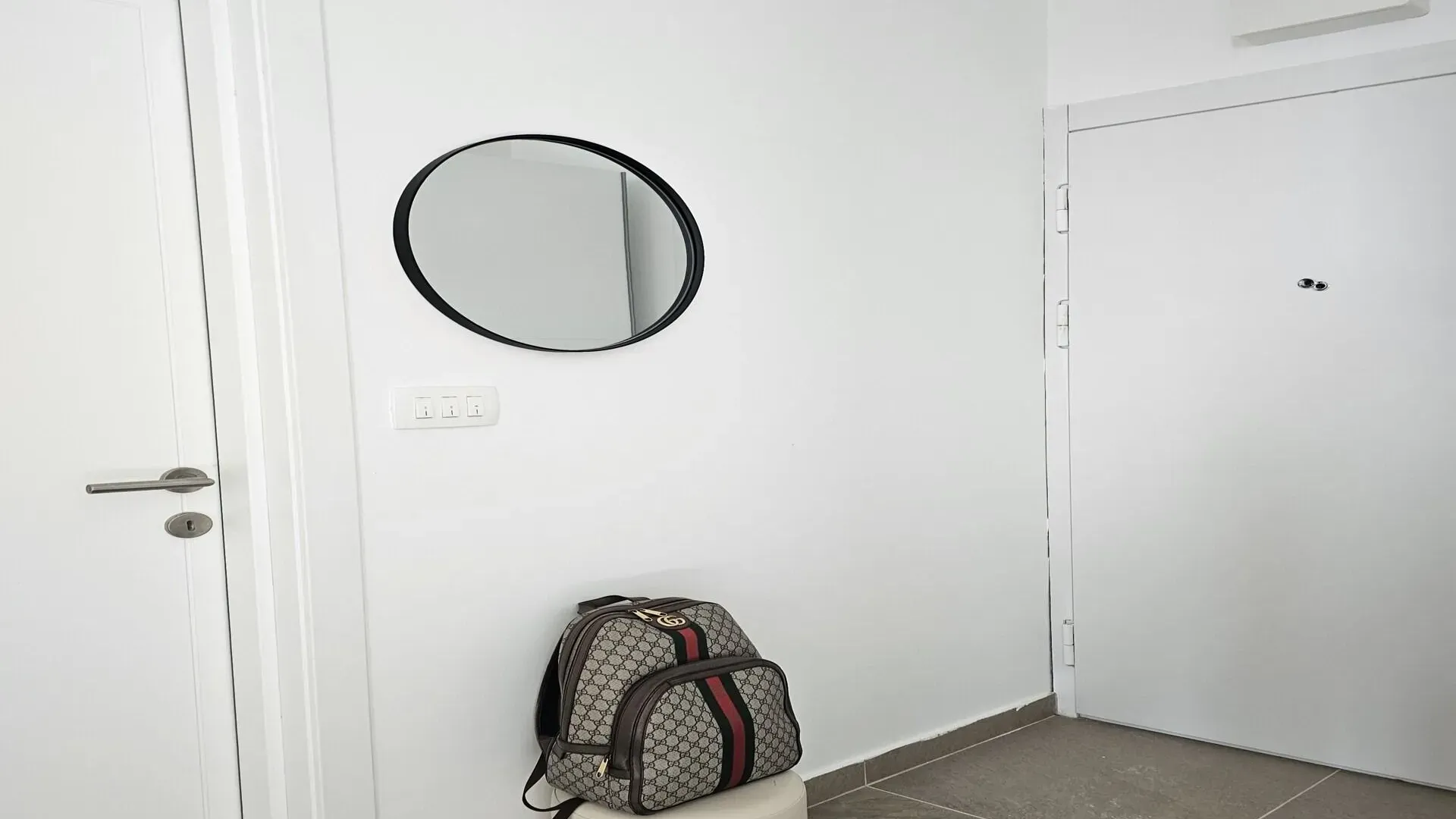 Rent, one bedroom apartment, 46m², Bečići, Budva