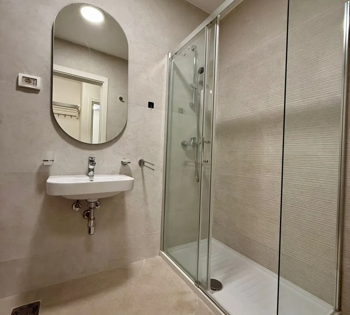 Rent, one bedroom apartment, 45m², Pobrežje, Podgorica