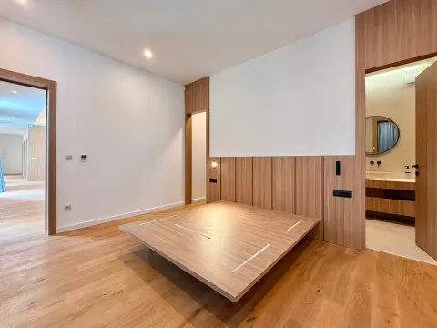 Prodaja, kuća, 296m², Begovina, Danilovgrad - image 8
