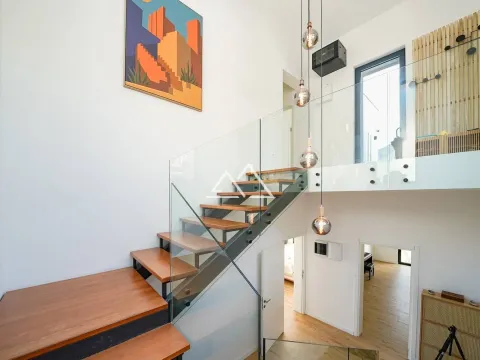 Prodaja, kuća, 220m², Tivat, Crna Gora - image 16