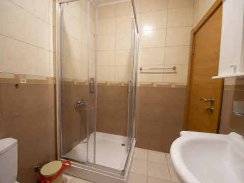 Izdavanje, dvosoban stan, 90m², Zabjelo, Podgorica - image 10