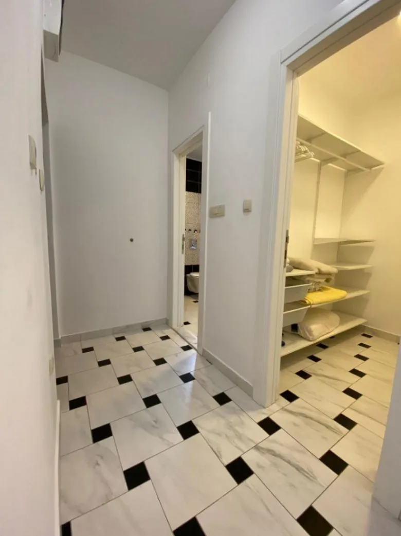 Prodaja, jednosoban stan, 64m², Podmaine, Budva