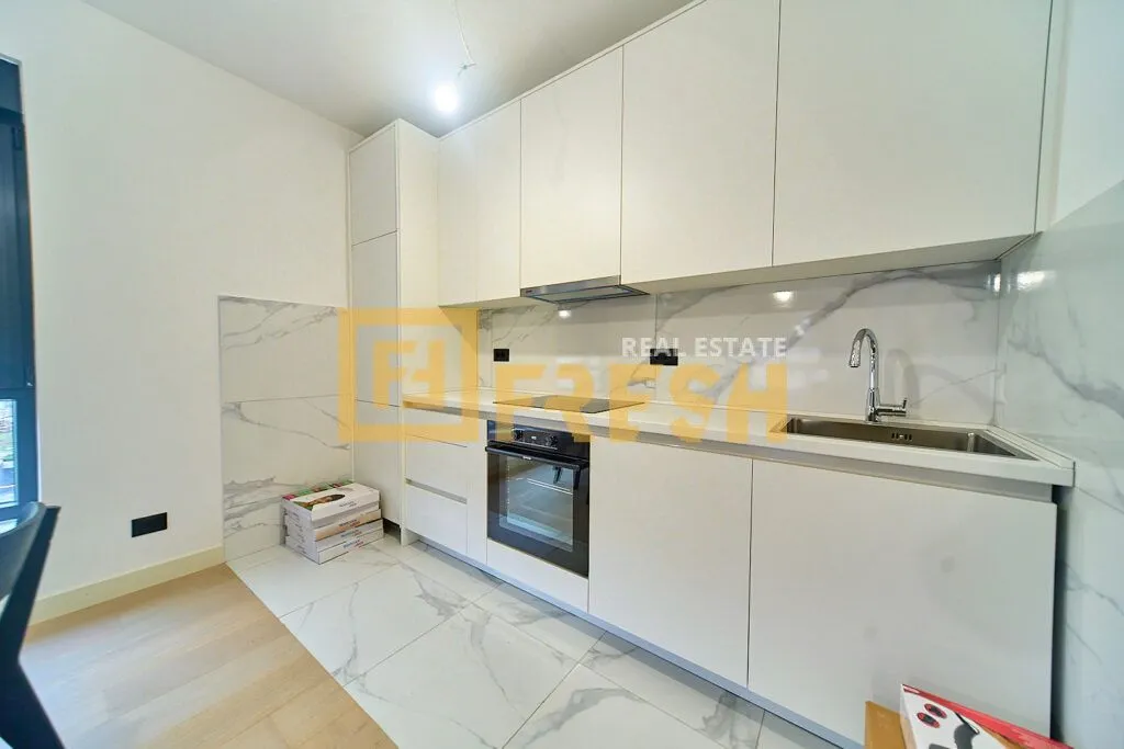 Izdavanje, dvosoban stan, 69m², Krivi Most, Podgorica