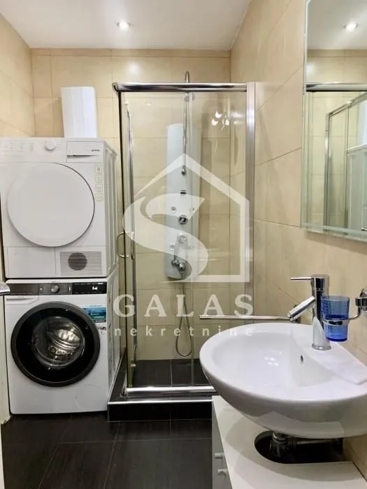Prodaja, četvorosoban stan, 157m², Đeram Pijaca, Beograd