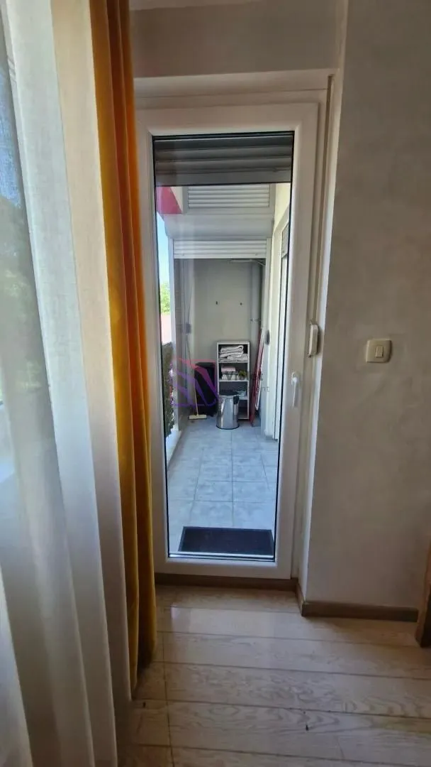Izdavanje, jednosoban stan, 48m², Drač, Podgorica