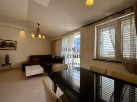 Izdavanje, trosoban stan, 114m², Momišići, Podgorica - image 2