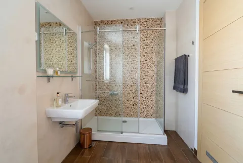 Sale, three bedroom apartment, 78m², Budva, Crna Gora - image 9