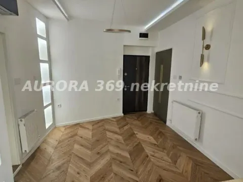 Sale, one bedroom apartment, 21m², Stari grad, Novi Sad - image 1