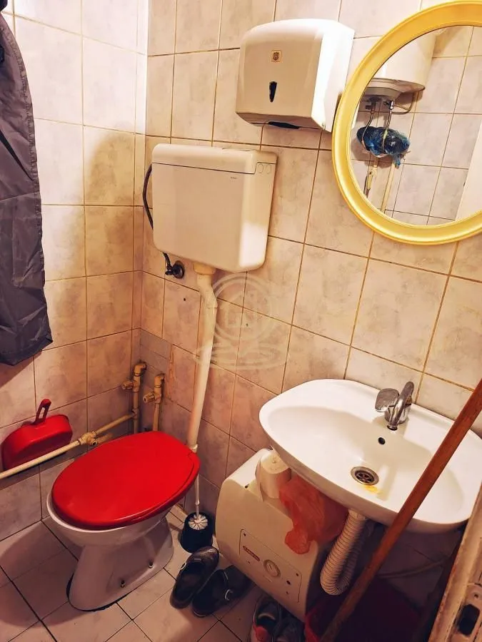 Rent, office space, 32m², Čukarička Padina, Beograd