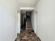 Prodaja, kuća, 180m², Murtovina, Podgorica - image 2