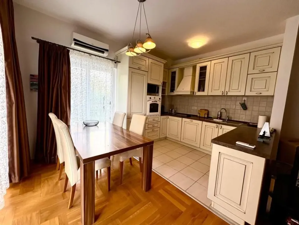 Prodaja, dvosoban stan, 82m², Bečići, Budva