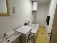 Izdavanje, dvosoban stan, 70m2, Centar, Bar