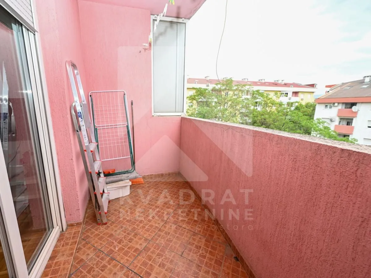 Rent, studio apartment, 28m², Krivi Most, Podgorica