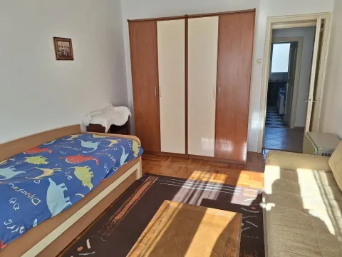 Izdavanje, dvosoban stan, 70m², Centar, Podgorica - image 9