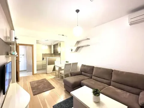 Sale, one bedroom apartment, 44m², Centar, Budva - image 1