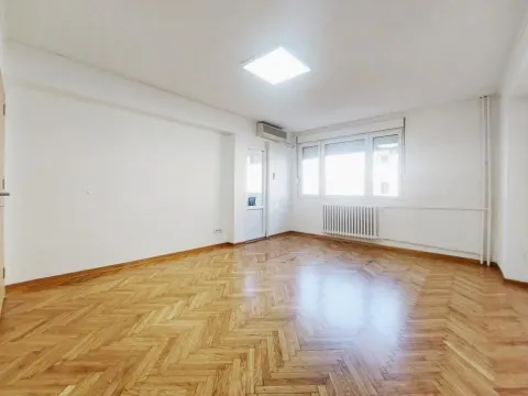 Rent, three bedroom apartment, 73m², Savski Venac, Beograd - image 2