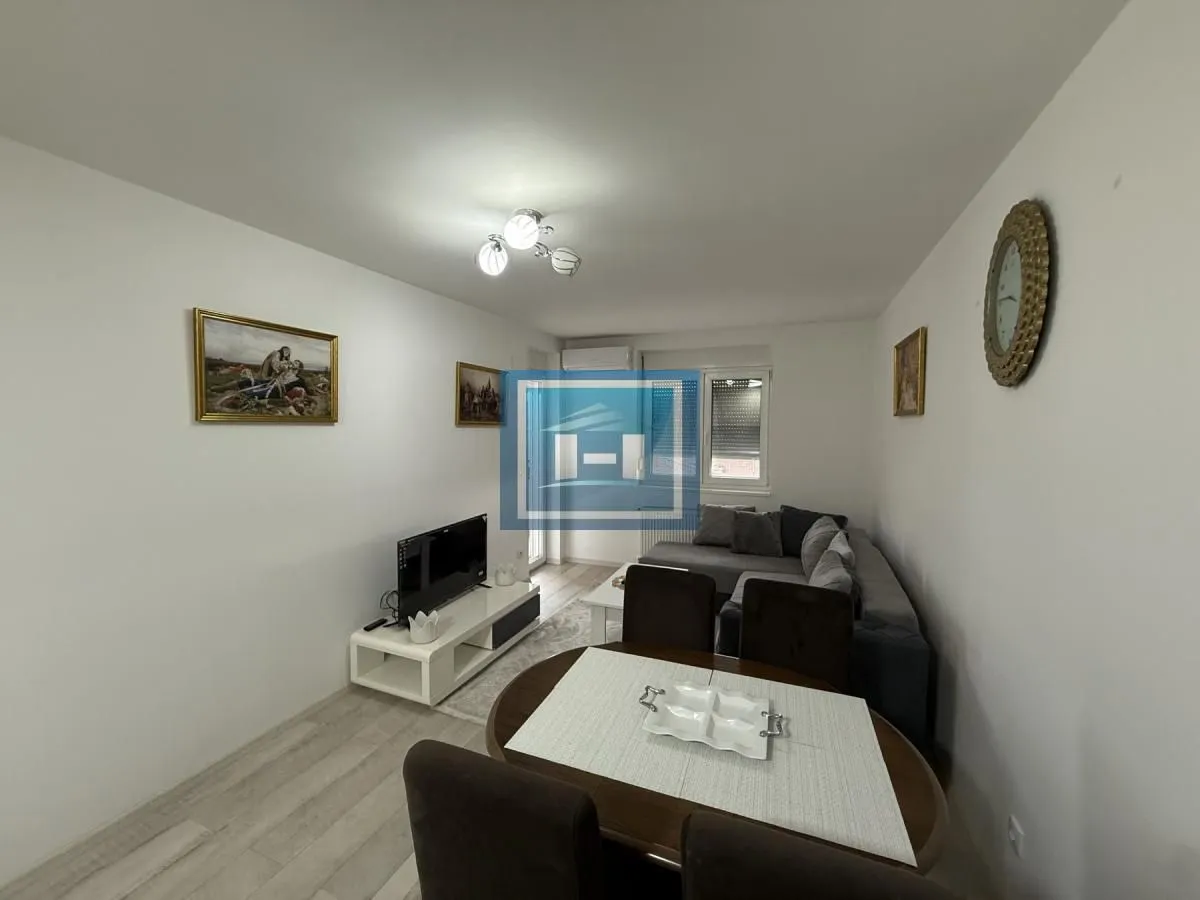Izdavanje, jednosoban stan, 44m², Centar, Jagodina