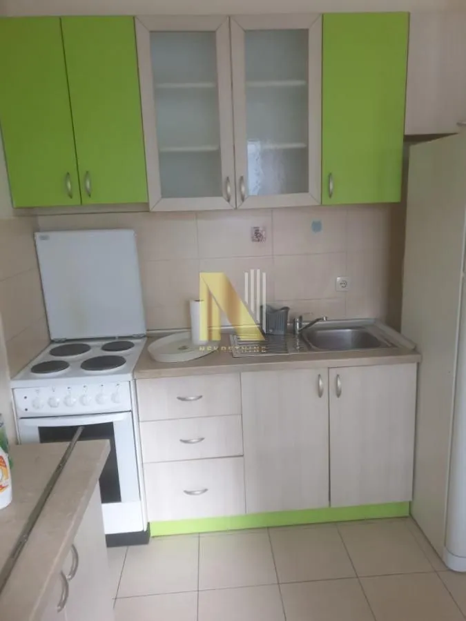 Izdavanje, garsonjera, 31m², Bulevar Evrope, Novi Sad Sve Podlokacije