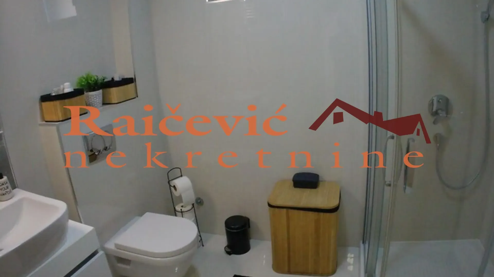 Prodaja, četvorosoban stan, 103m², Voždovac Sve Podlokacije, Beograd