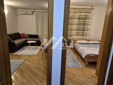 Izdavanje, jednosoban stan, 39m², Bulevar Oslobodjenja, Novi Sad Sve Podlokacije - image 9