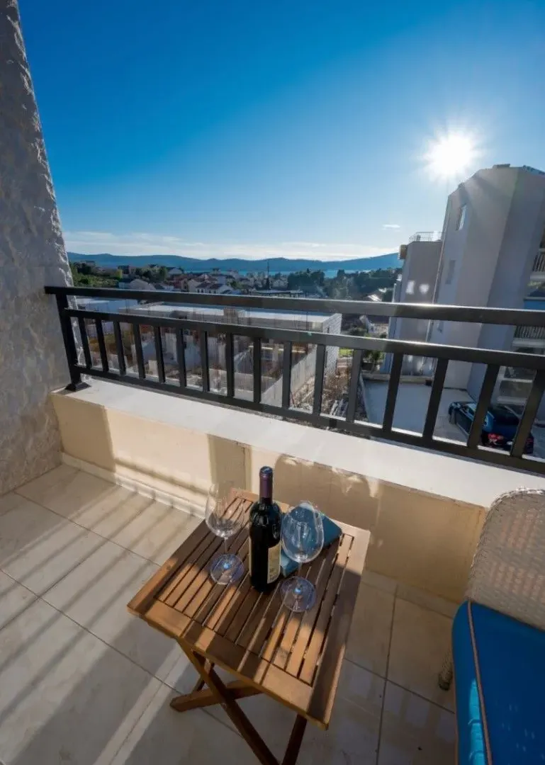 Prodaja, dvosoban stan, 63m², Mažina, Tivat