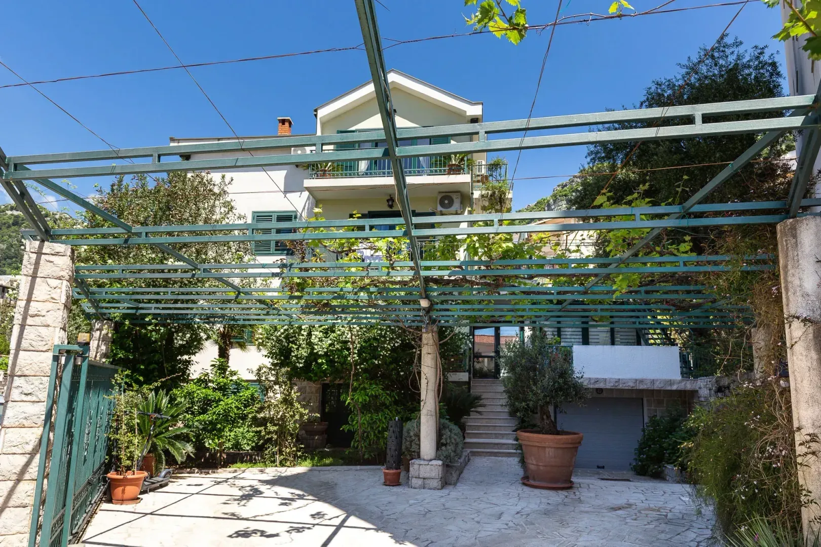 Sale, house, 287m², Lazi, Budva