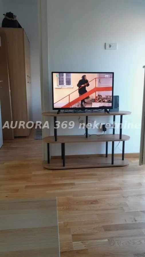 Izdavanje, garsonjera, 33m², Adice, Novi Sad Sve Podlokacije