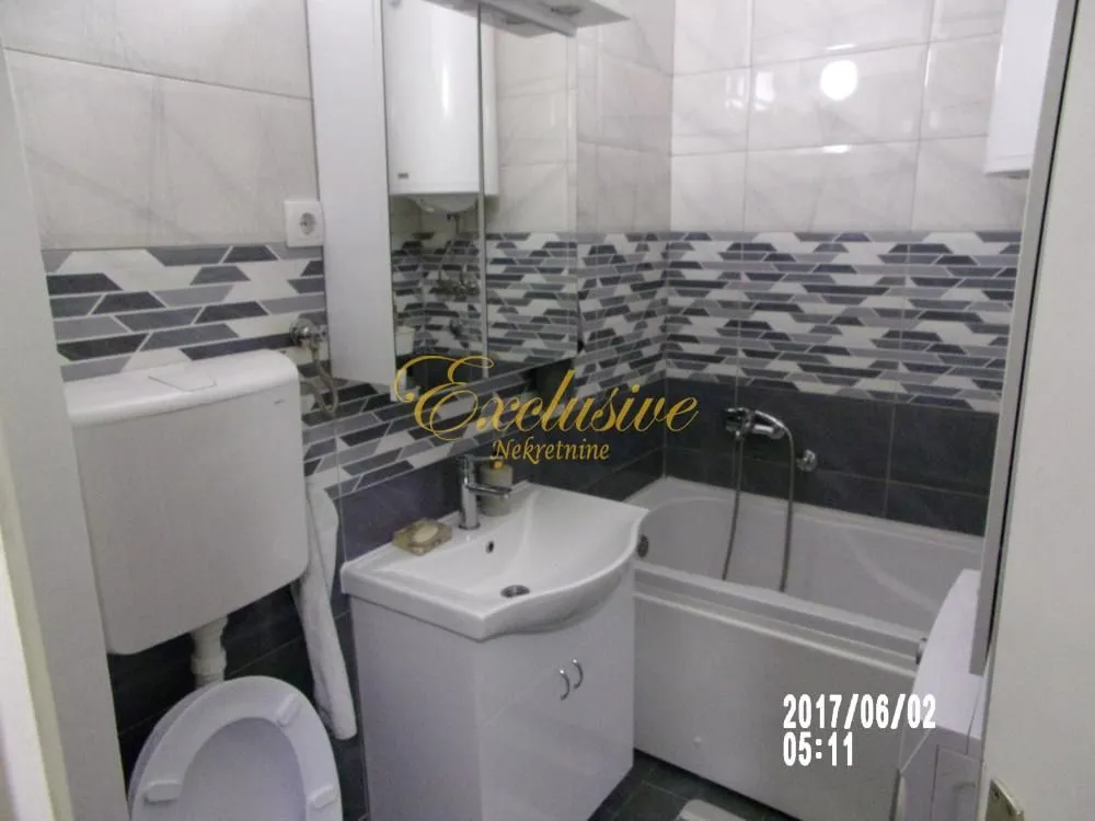 Prodaja, trosoban stan, 72m², Čukarica, Beograd