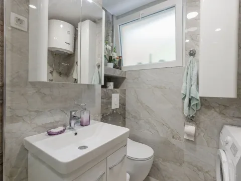 Stan-na-dan, jednosoban stan, 16m², Savina, Herceg Novi - image 7