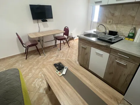 Rent, one bedroom apartment, 35m², Bjeliši, Bar - image 5