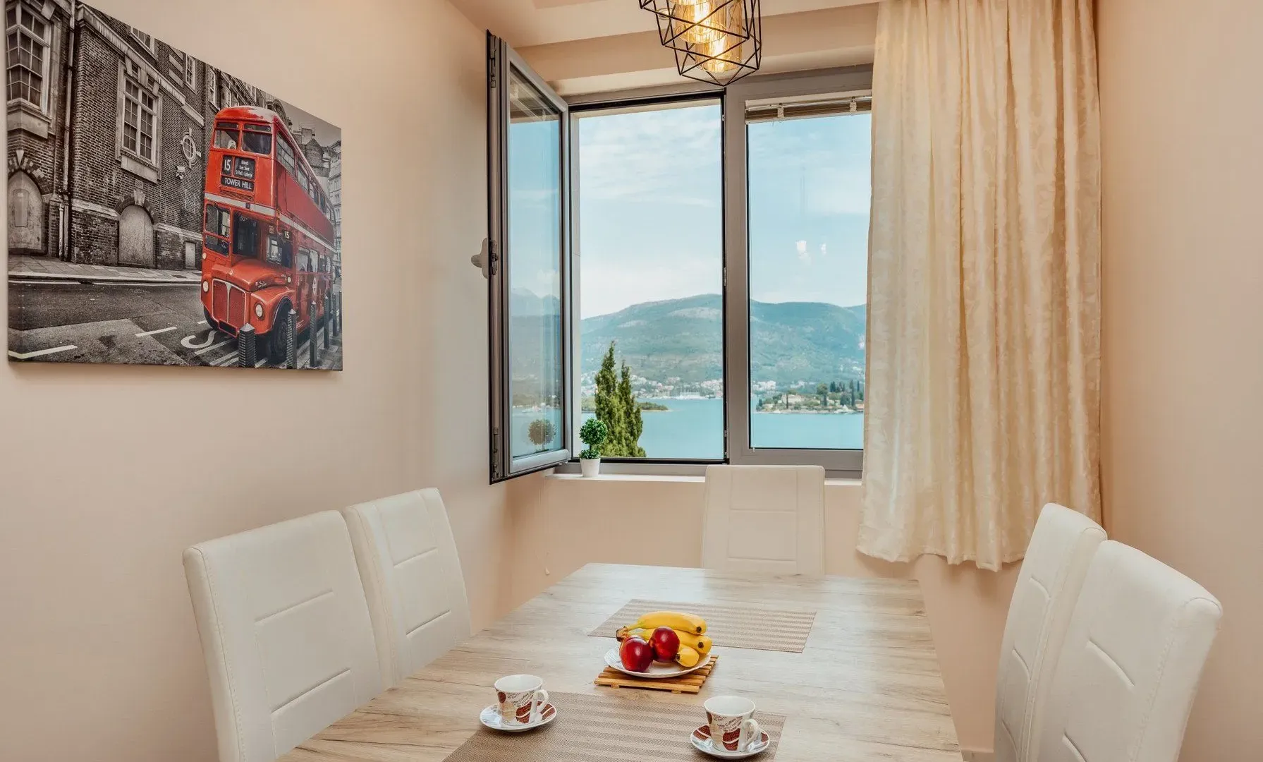 Prodaja, dvosoban stan, 64m², Đuraševići, Tivat