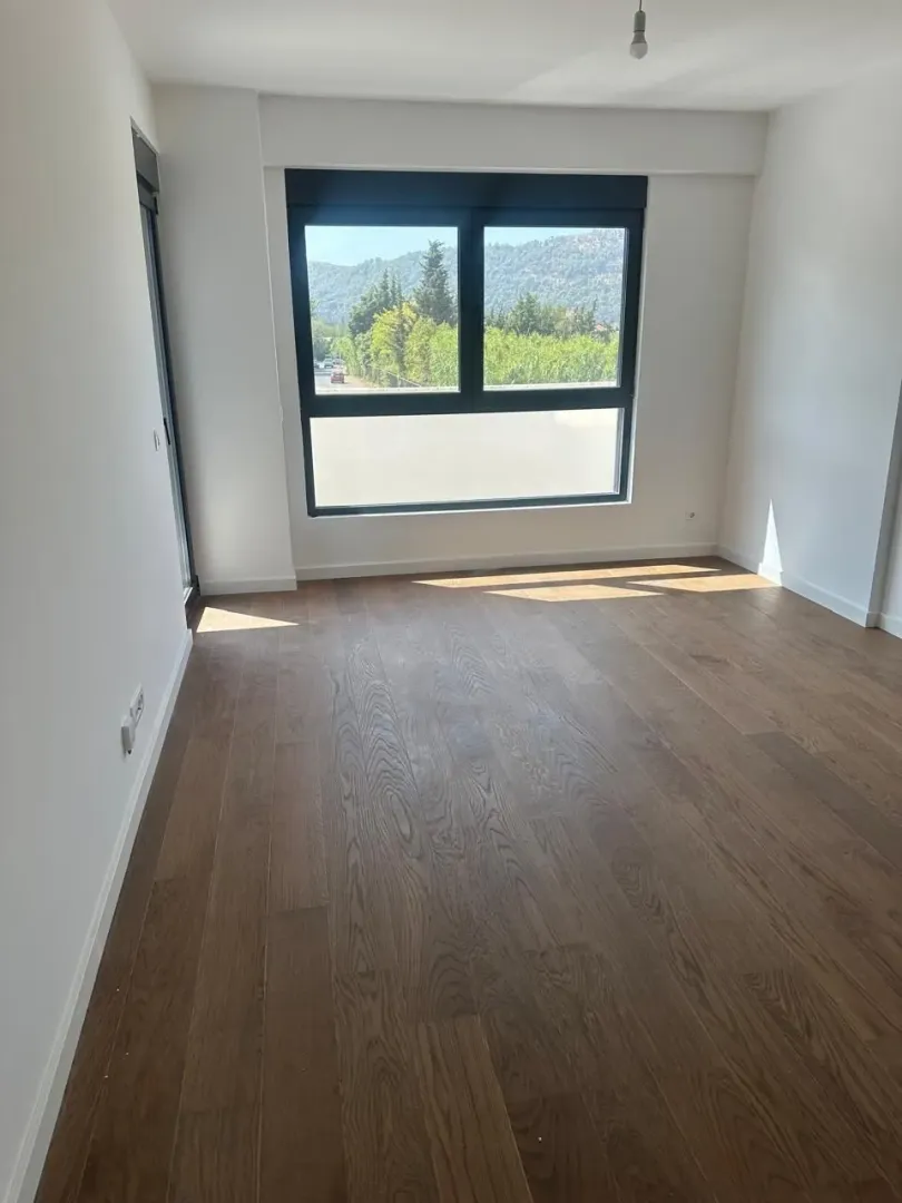 Prodaja, jednosoban stan, 45m², Centar, Bar