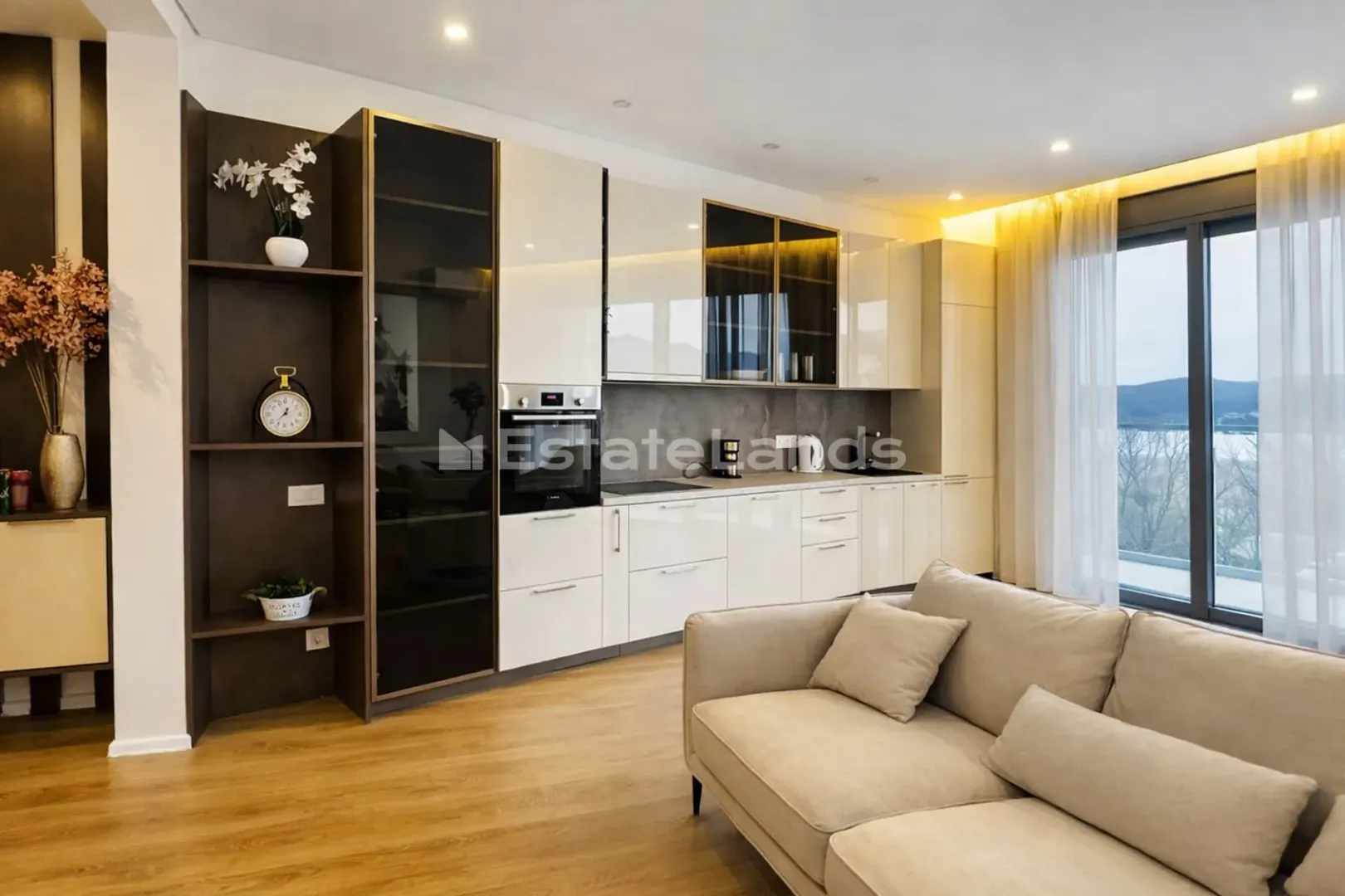 Prodaja, dvosoban stan, 76m², Kava, Tivat