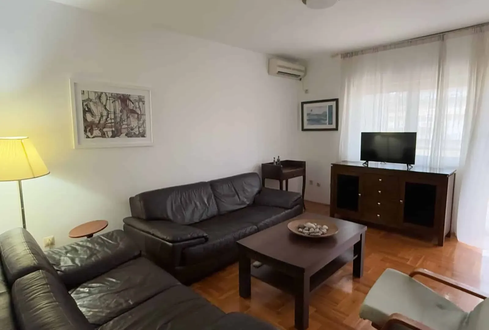 Izdavanje, dvosoban stan, 76m², Stari Aerodrom, Podgorica