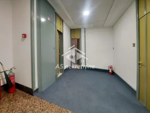 Izdavanje, poslovni prostor, 457m², Stari Grad, Beograd - image 29